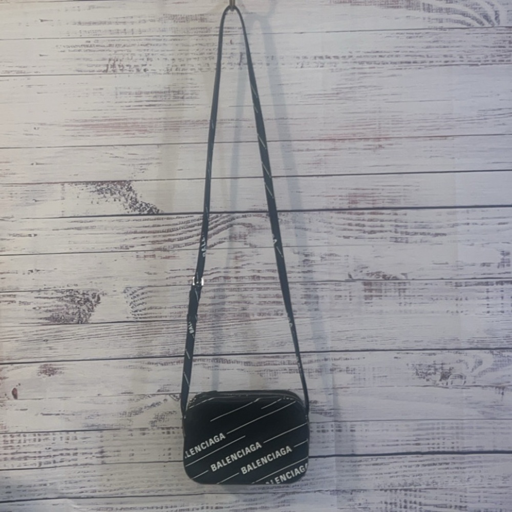 Balenciaga Everyday Logo Print Camera Bag - Picture 8 of 12